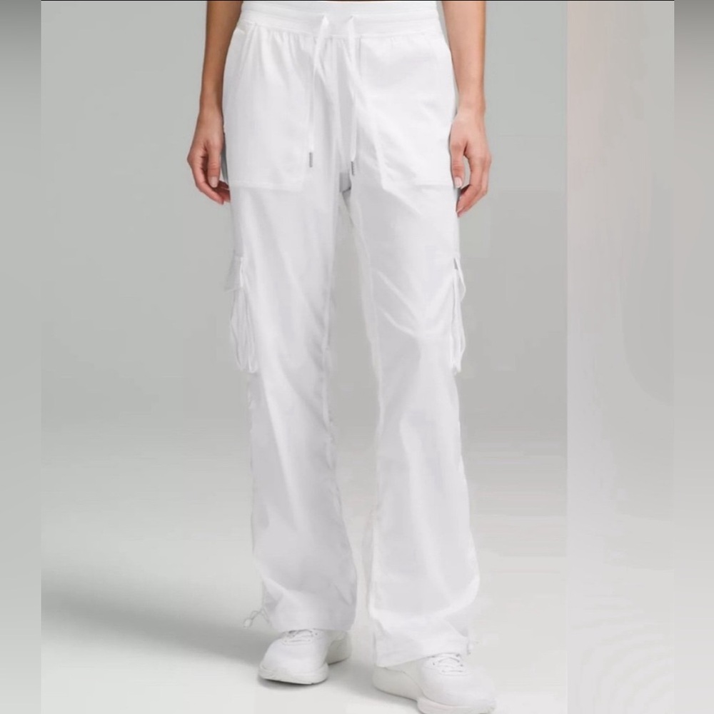 Dance studio relaxed fit MR cargo pant